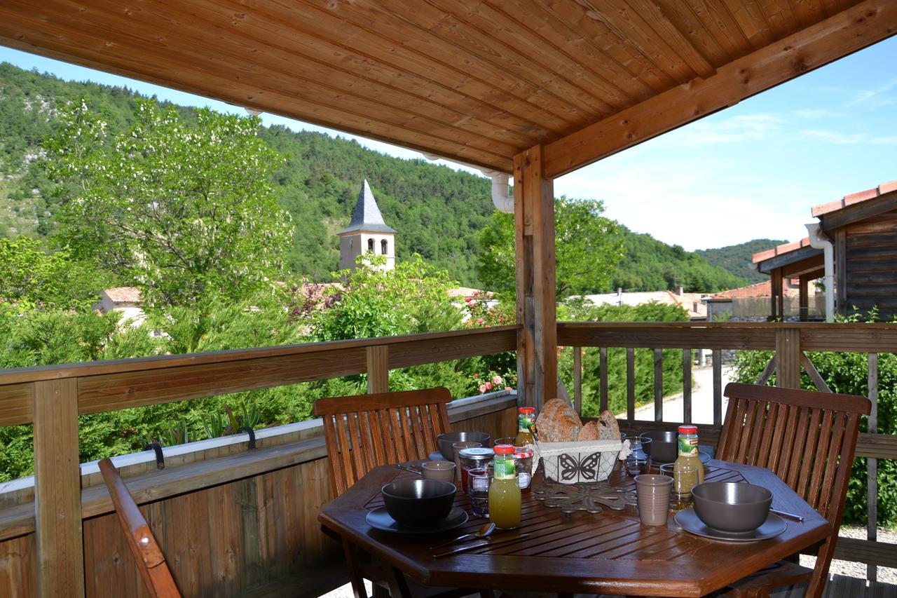 Camping La Mare Aux Fees Hotel Roquefeuil Exterior photo