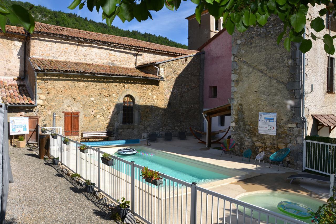 Camping La Mare Aux Fees Hotel Roquefeuil Exterior photo