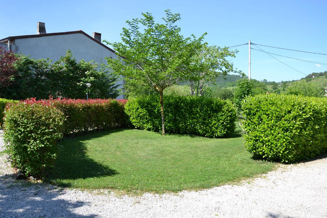 Camping La Mare Aux Fees Hotel Roquefeuil Exterior photo